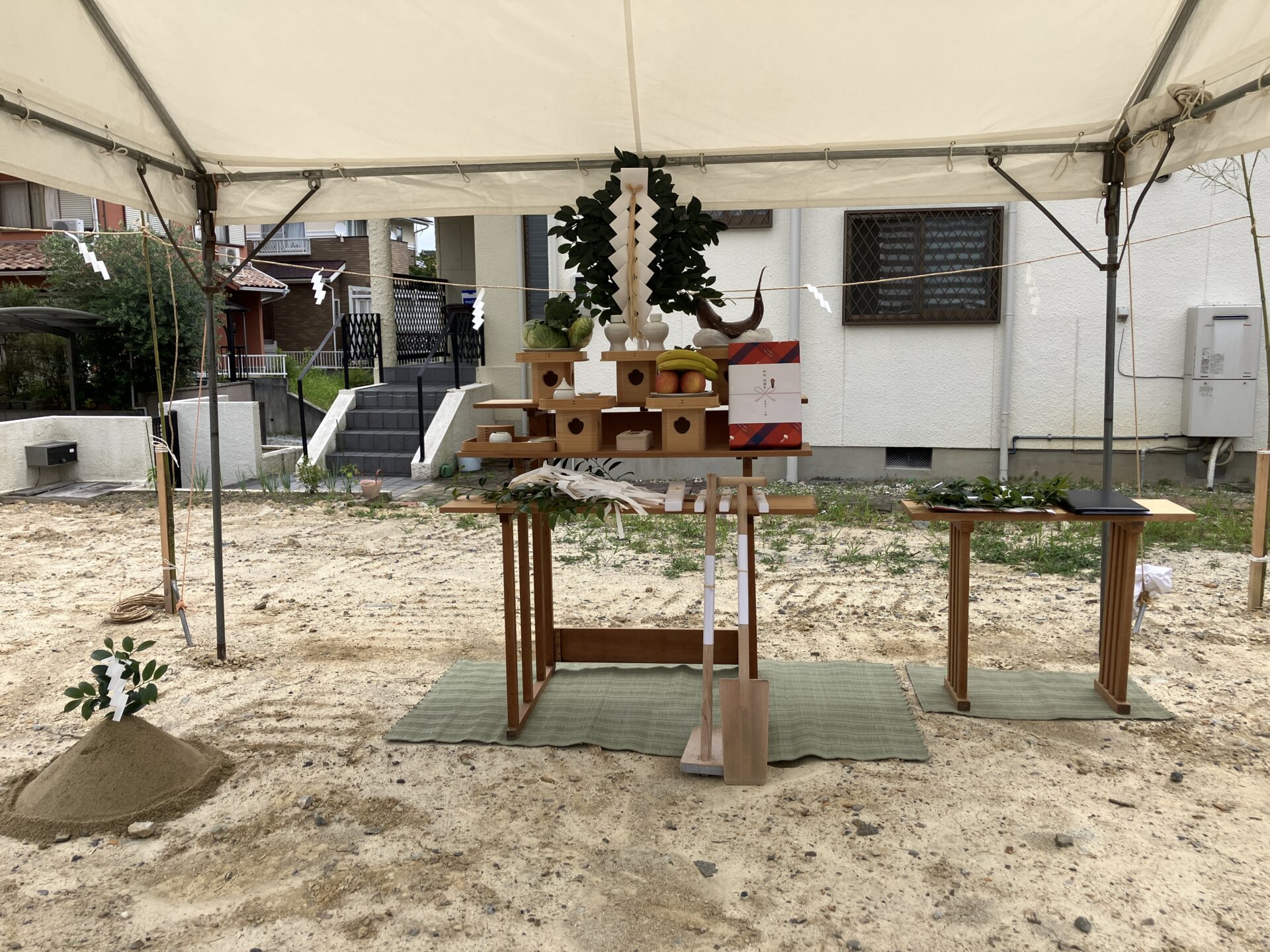 梅雨の晴れ間に、地鎮祭を執り行いました！